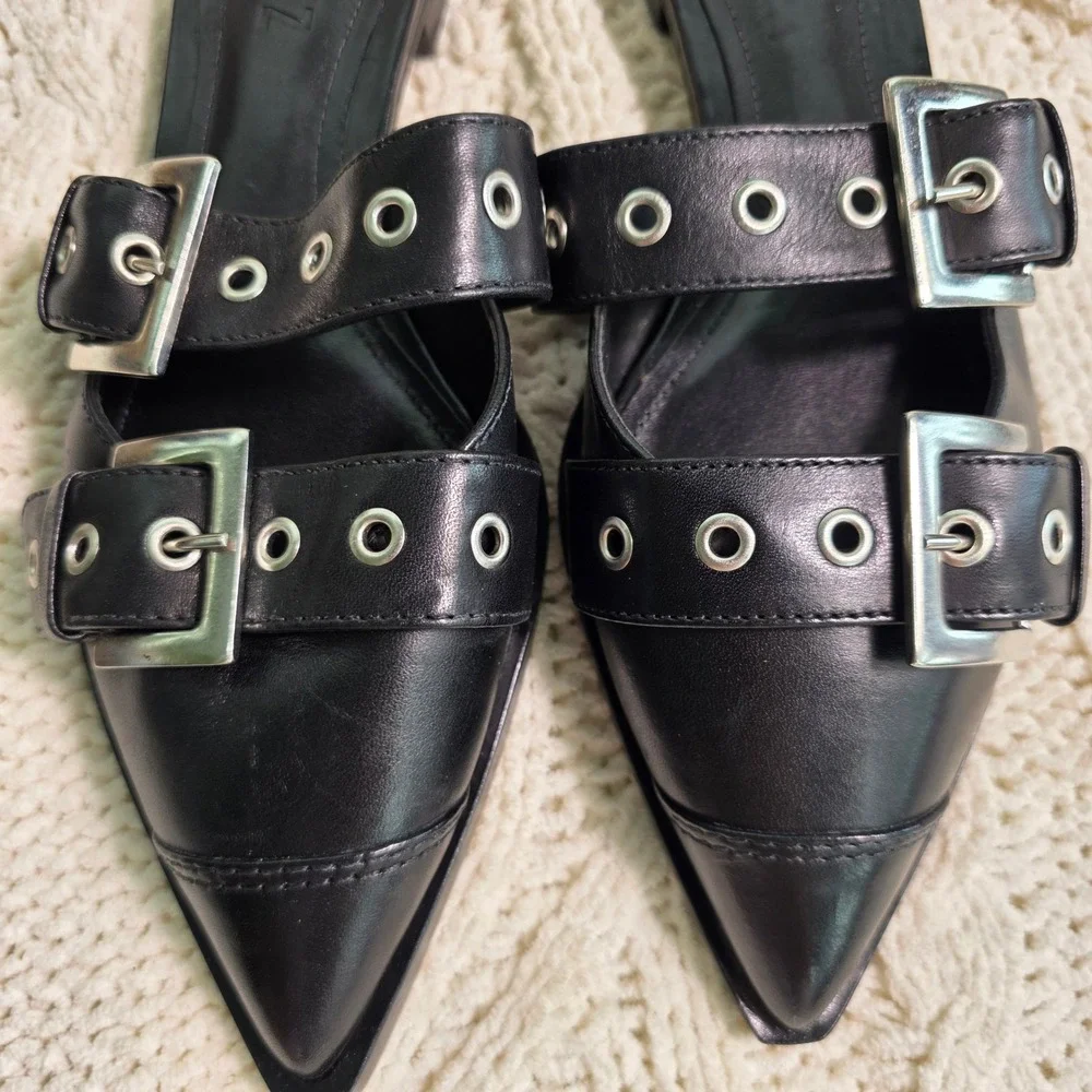 Schutz Penny Flat Leather Mules Black Double Moto Buckle Pointed Toe Women 6 NEW - Picture 3 of 5